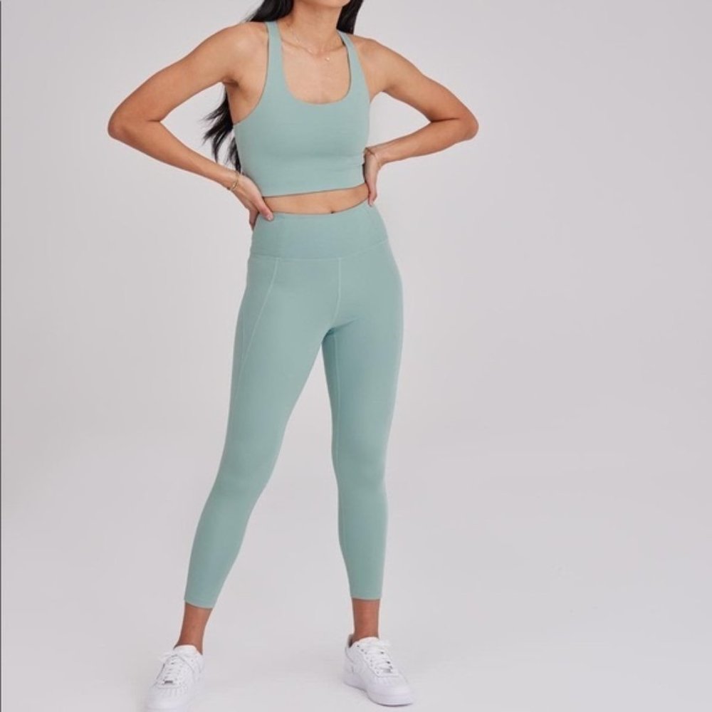 Girlfriend Collective Compressive Leggings in Pond L 7/8 crop length